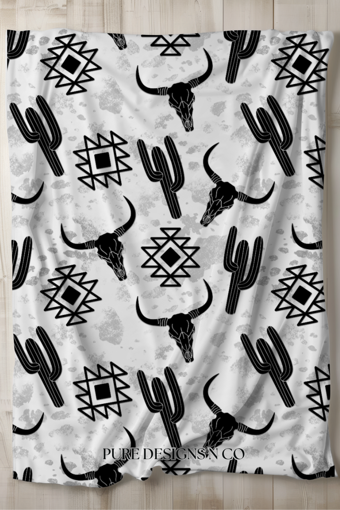 PRE ORDER - LARGE BULL SKULL CACTUS GREY BLANKET