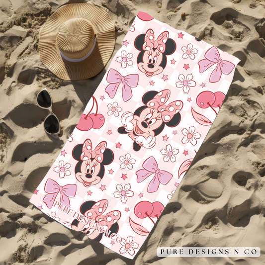 PRE ORDER MINNIE BEACH TOWEL