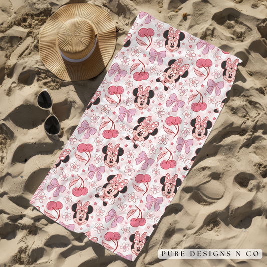 PRE ORDER - MINNIE BEACH TOWEL